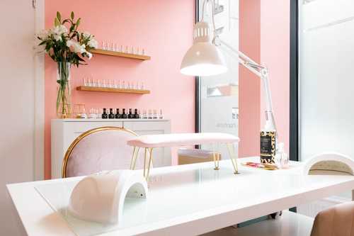 Manicure w Projekt Piękno